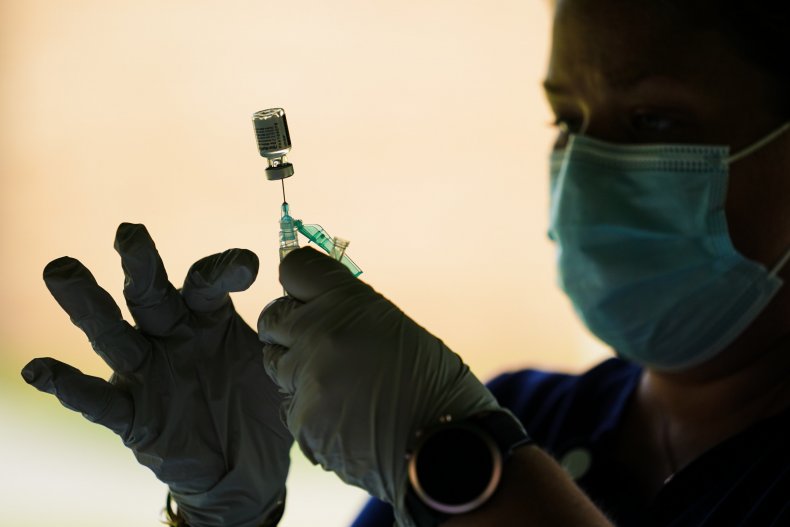 COVID-19 vaccine, COVID-19 mandates