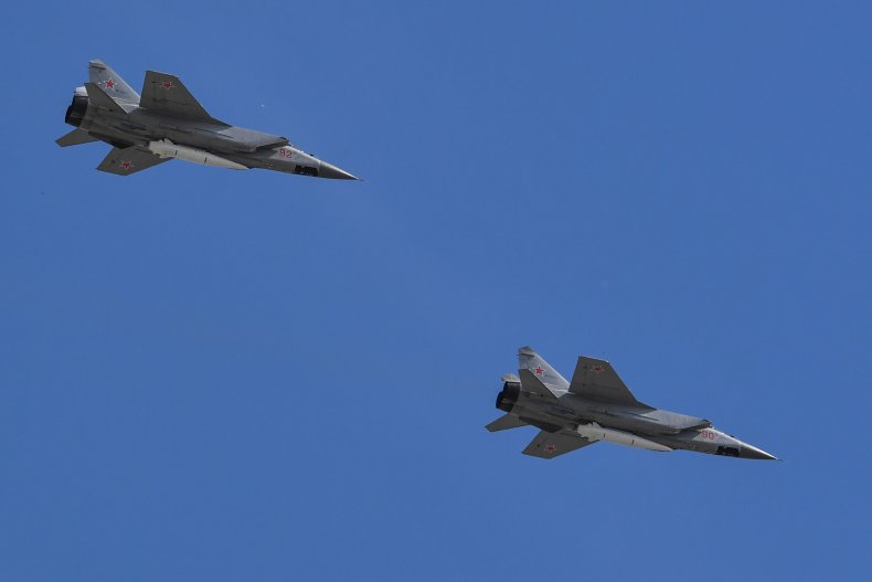 Hypersonic-armed Russian jets over Moscow parade