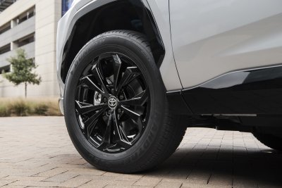 Toyota RAV4 SE Hybrid Toyota RAV4 SE Hybrid