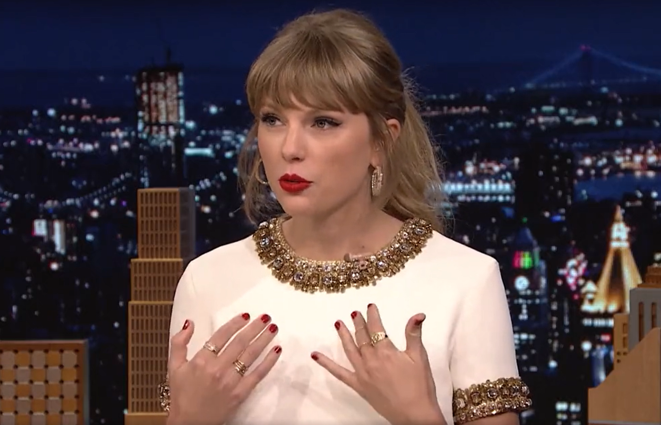 Fearless tak skal du have Kan ikke Taylor Swift Reveals What She's 'Most Excited About' on New 'Red' Album