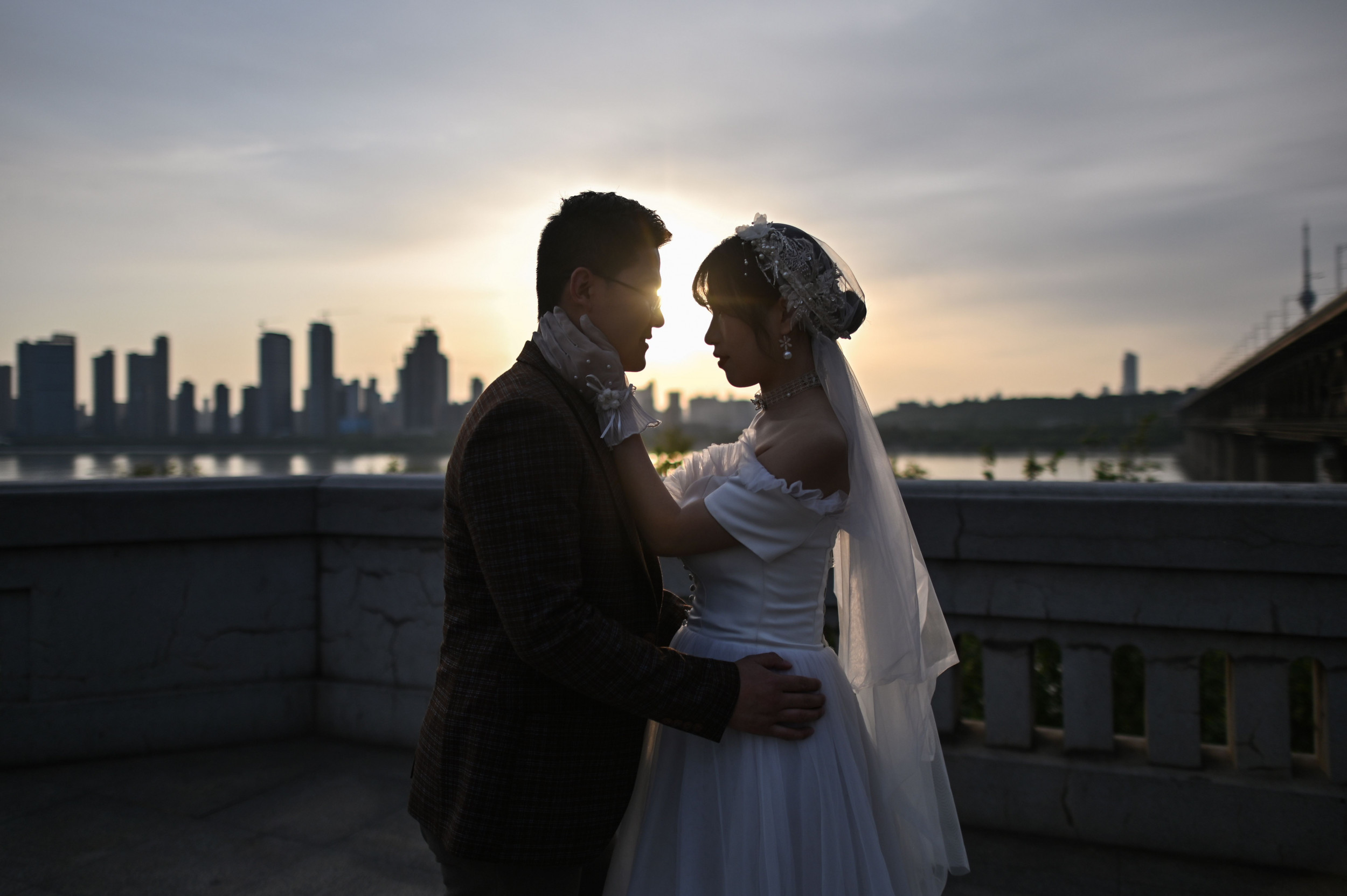 Wedding Photographer Reveals 3 ‘Indicators’ That a Marriage Won’t Last in Viral Video