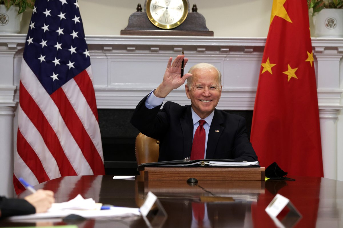China Says Not Seeking to Replace U.S.