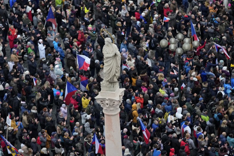 Thousands Turn Pro-Democracy Celebration Into Protests
Against Coming COVID Restrictions 2 Prague Rally