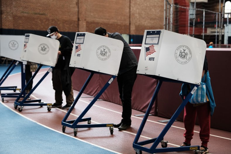 NYC Noncitizens Voting Bill Backed by Adams