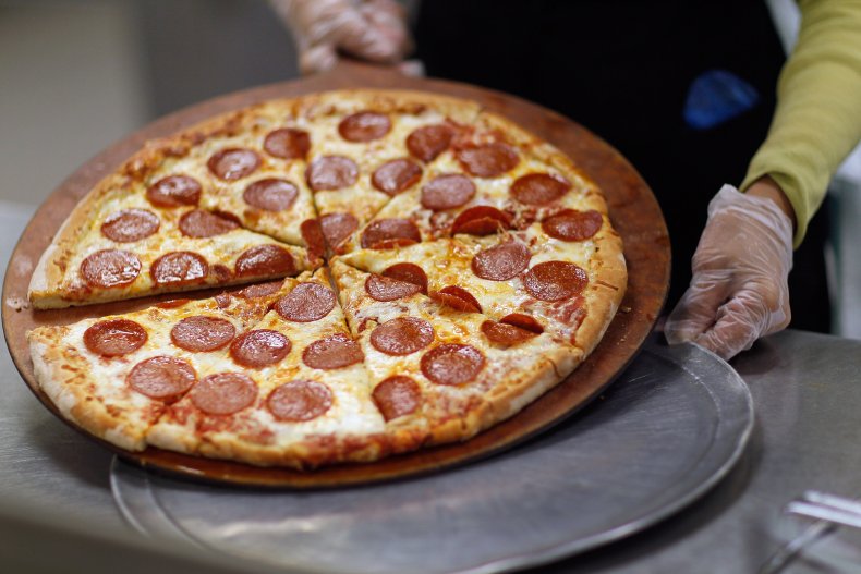 Man Threatens Little Caesars Pizza Wait Time