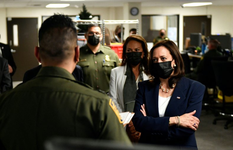 US-POLITICS-HARRIS-BORDER