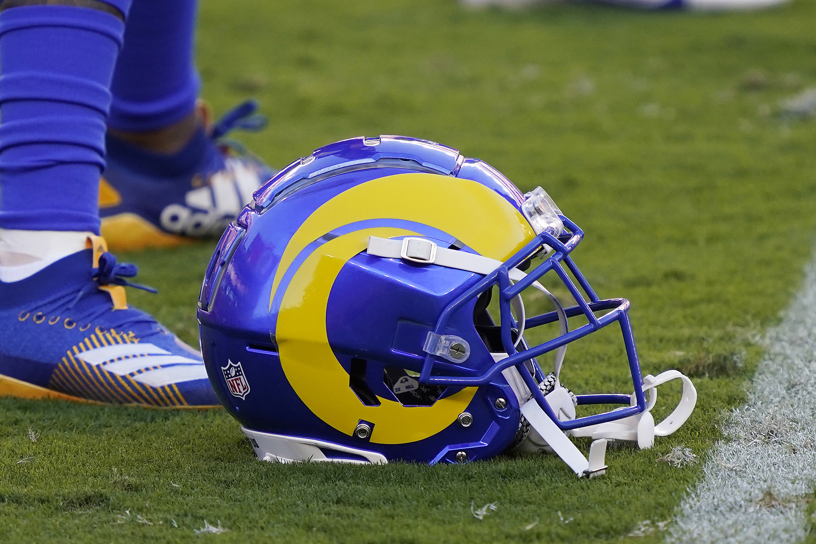 NFL Los Angeles Rams Owner To Pay 790M To St Louis For Relocating 