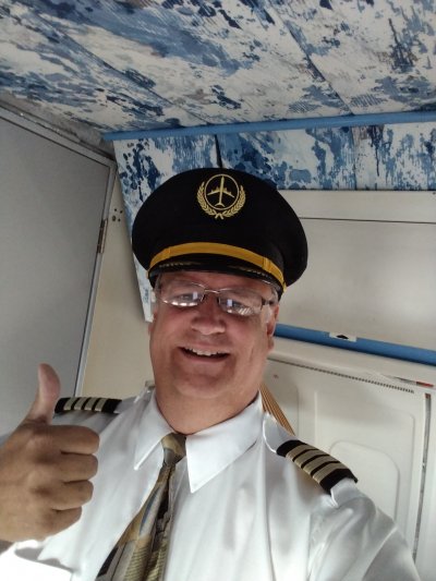 Airplane Home Owner Joe Axline Airplane Home Owner Joe Axline