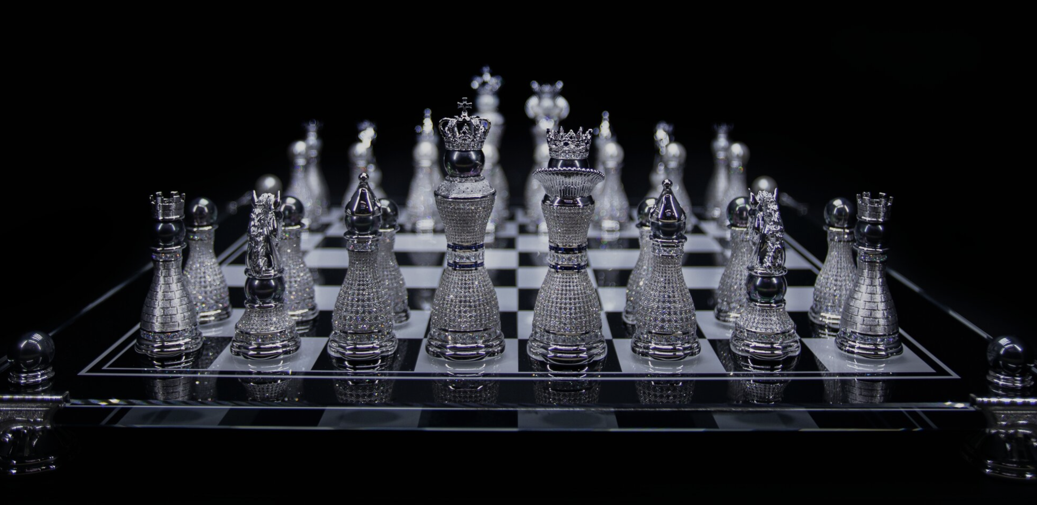 Skyline Chess - Bronze Doha Chess Set
