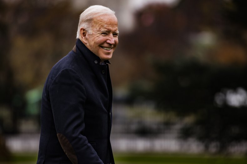 Biden Walks from Marine One