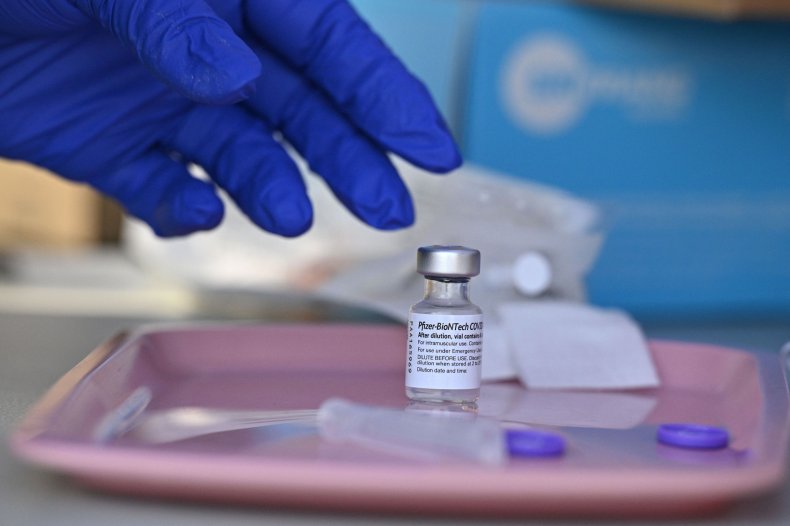 Pfizer Starts Development New Vaccine Omicron