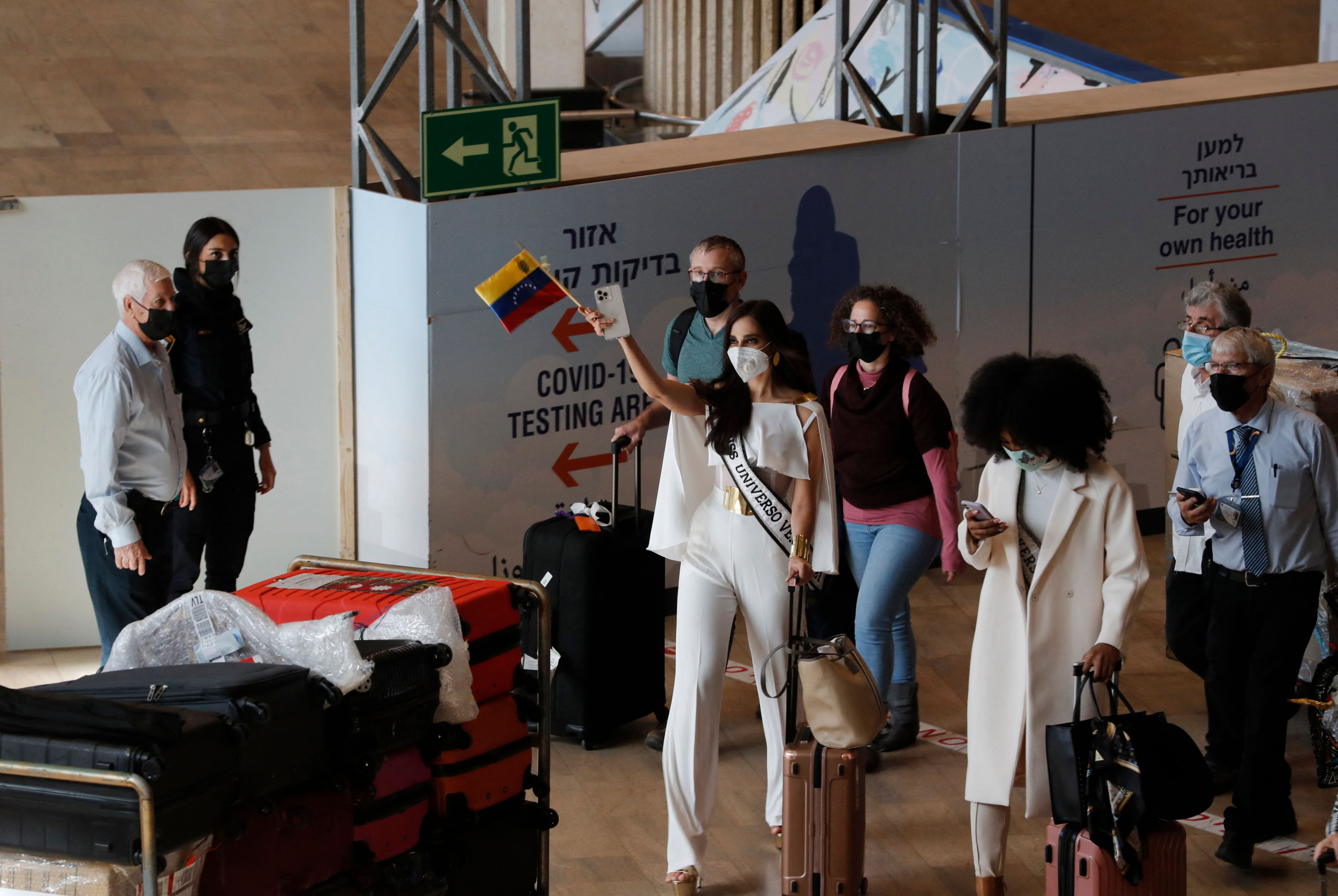 Miss Universe Pageant Proceeding As Usual, Despite Competitor Testing Positive for COVID