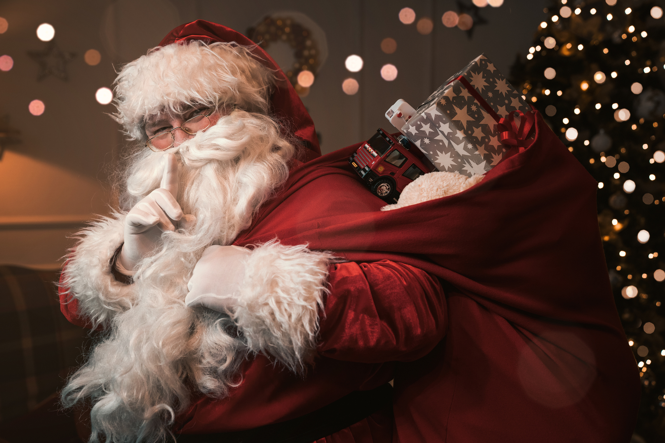 Santa Claus Phone Number 2021 How to Call Kris Kringle This December