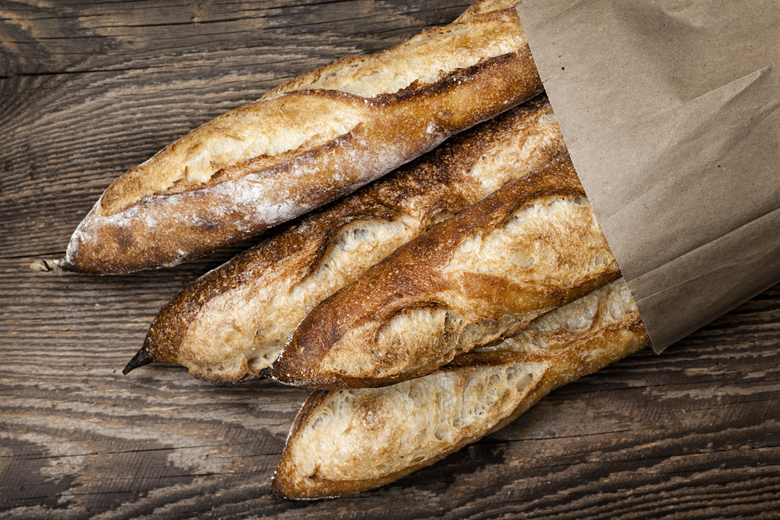 Man s Viral Video About How To Spot A Good Baguette Divides Internet