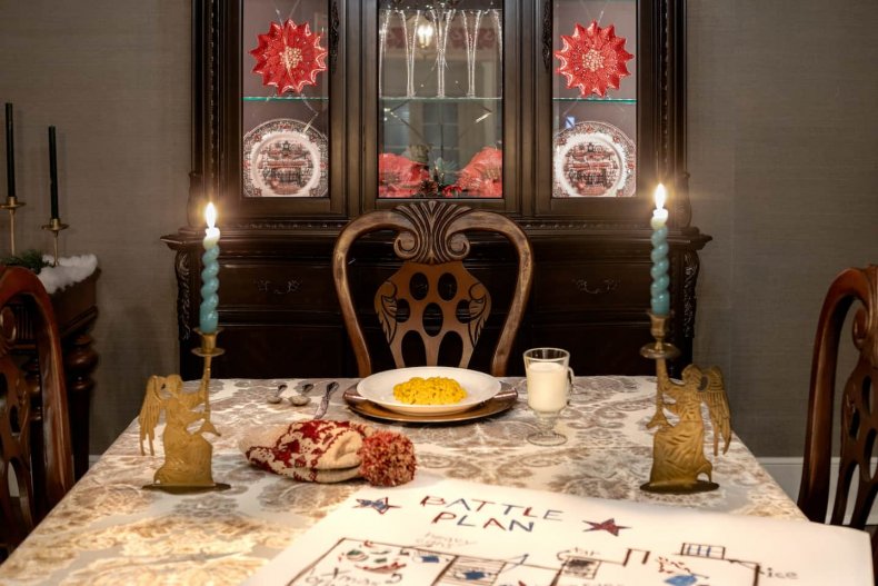 Home Alone house dinner table