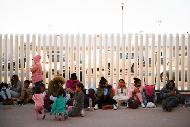 TOPSHOT-MEXICO-US-POLITICS-MIGRATION