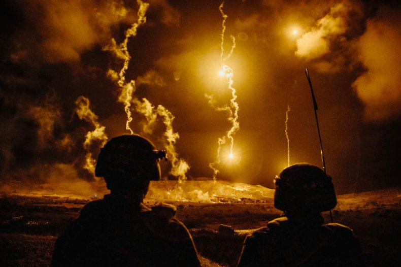 Taiwan, Marines, train, night, flares