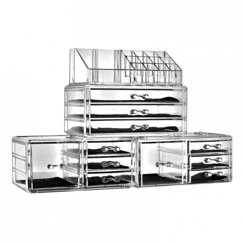 Cosmetic holder