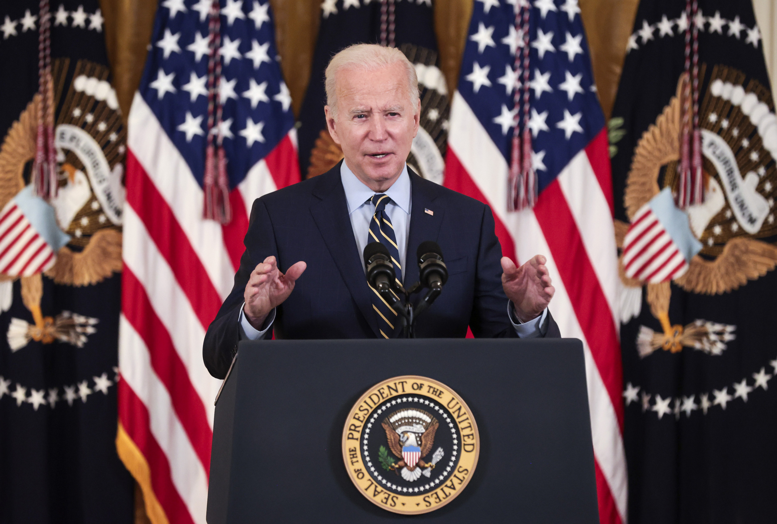 Vladimir Putin Call Gives Joe Biden Chance to Shake Off 'Weak' Image ...