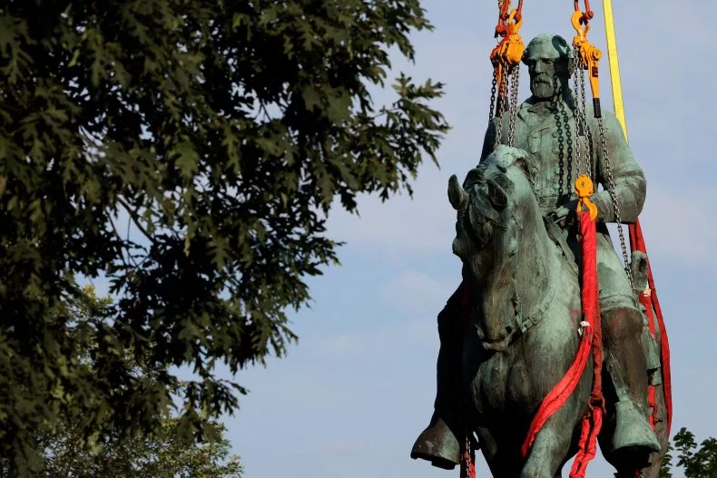 Robert E. Lee Statue Will Be Melted Down Into New Art for African American Heritage Center Robert E. Lee Statue Will Be Melted Down Into New Art for African American Heritage Center