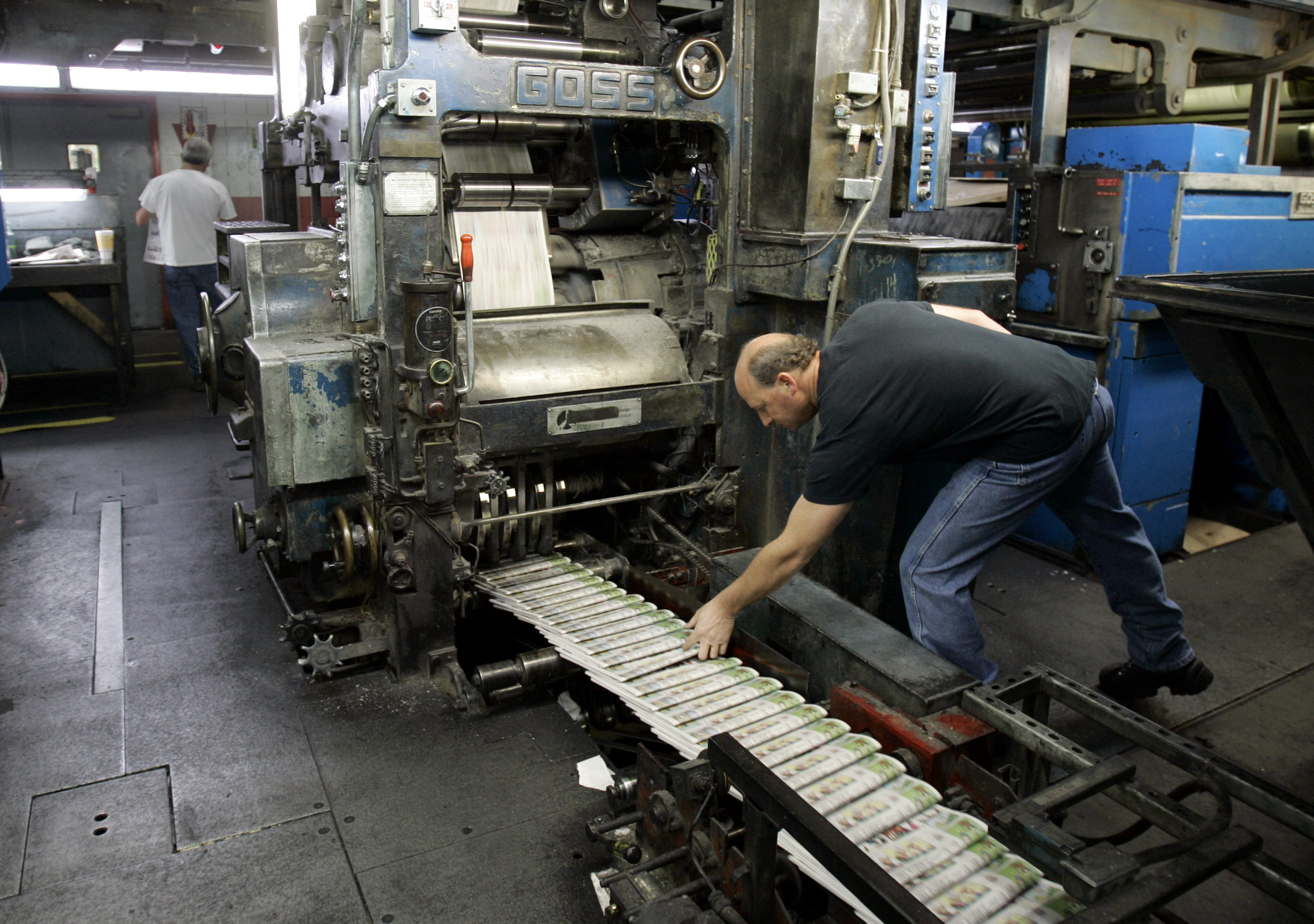 Newspaper Publisher Lee Enterprises Rejects $141M Takeover Bid From Alden Hedge Fund - Vimarsana News