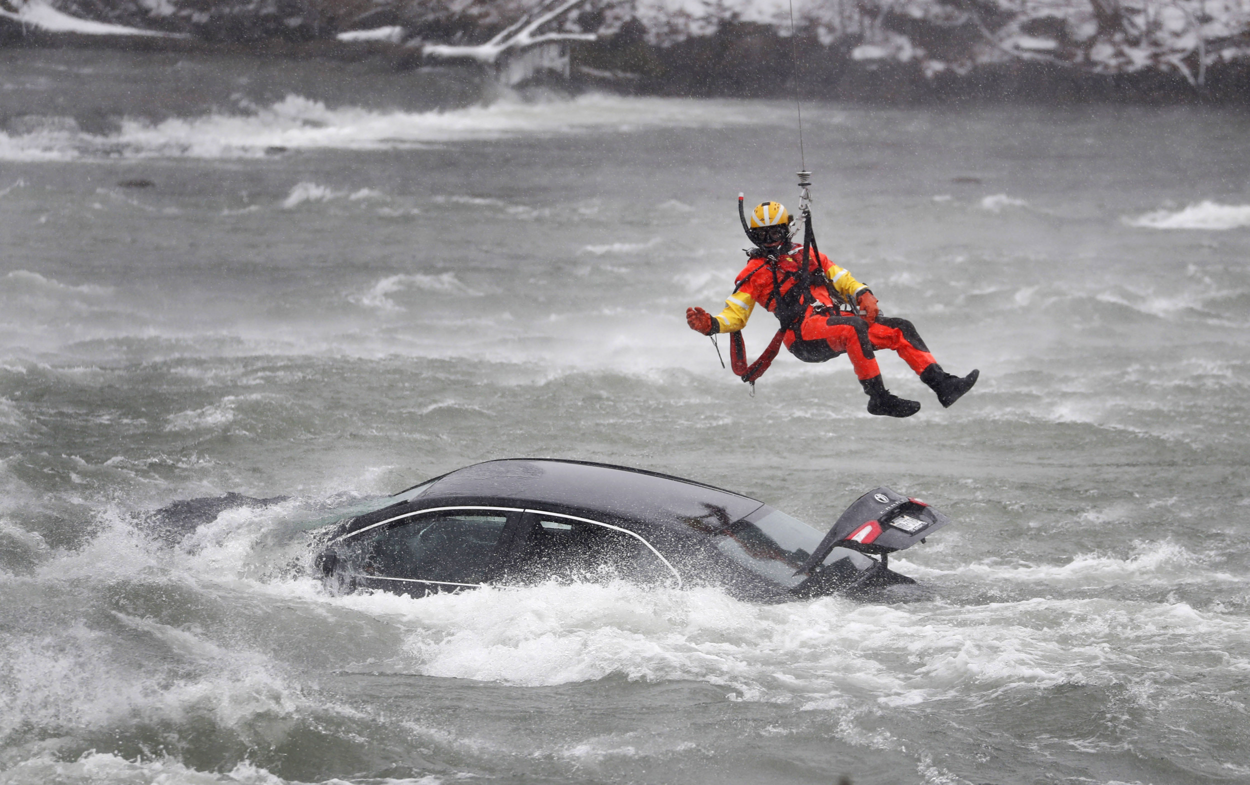 Does It Cost Money To Get Into Niagara Falls