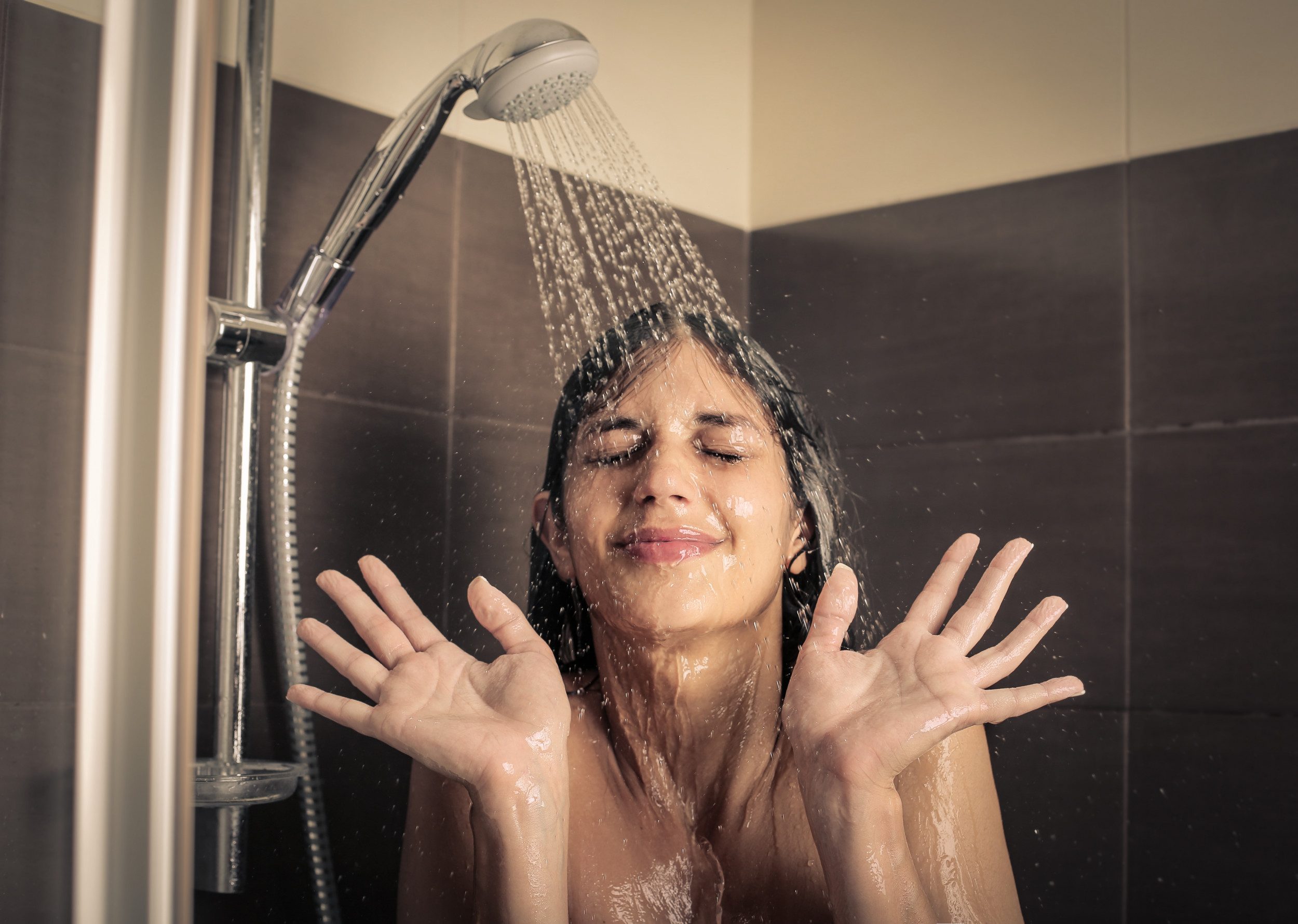 Why taking a cold shower after workouts boosts recovery and muscle repair.