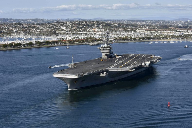 پهپاد برای یک قایق بادبانی نیروی دریایی ایالات متحده