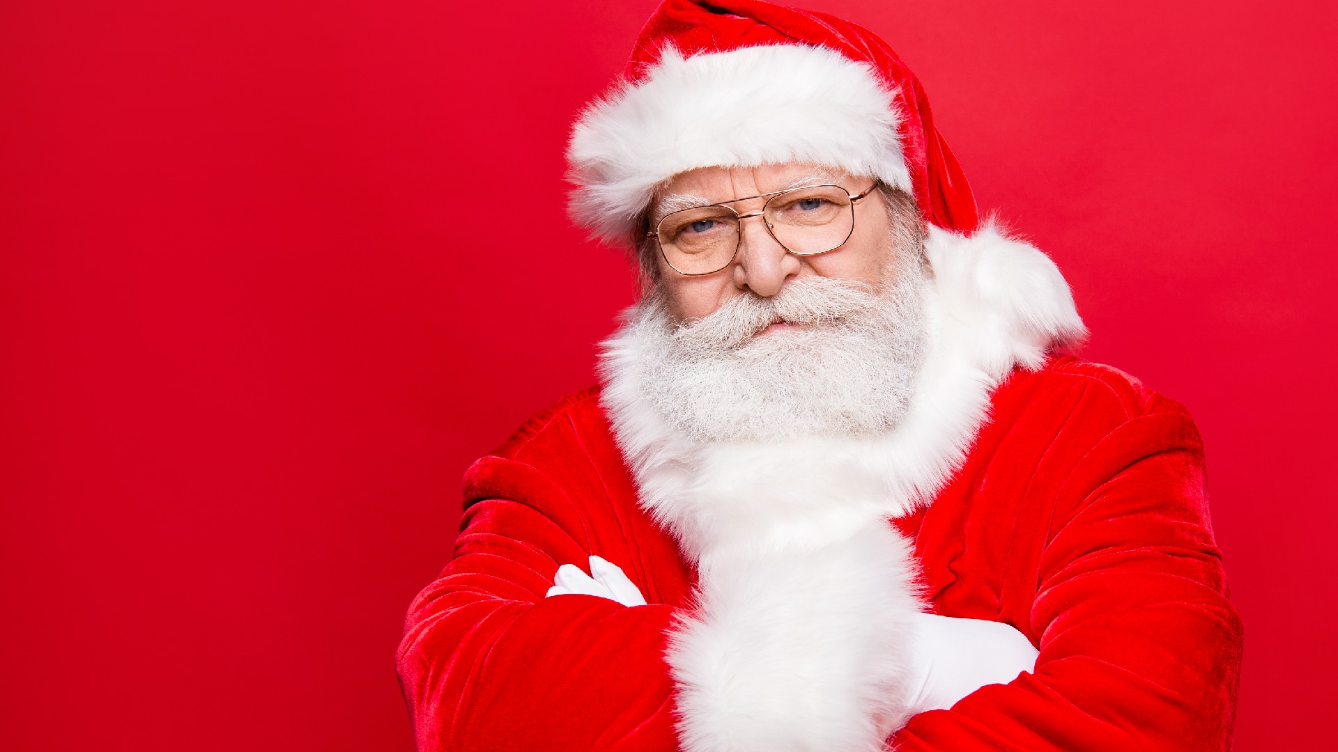 Santa Claus Detained by Police at Christmas Market in Viral Video - Vimarsana News