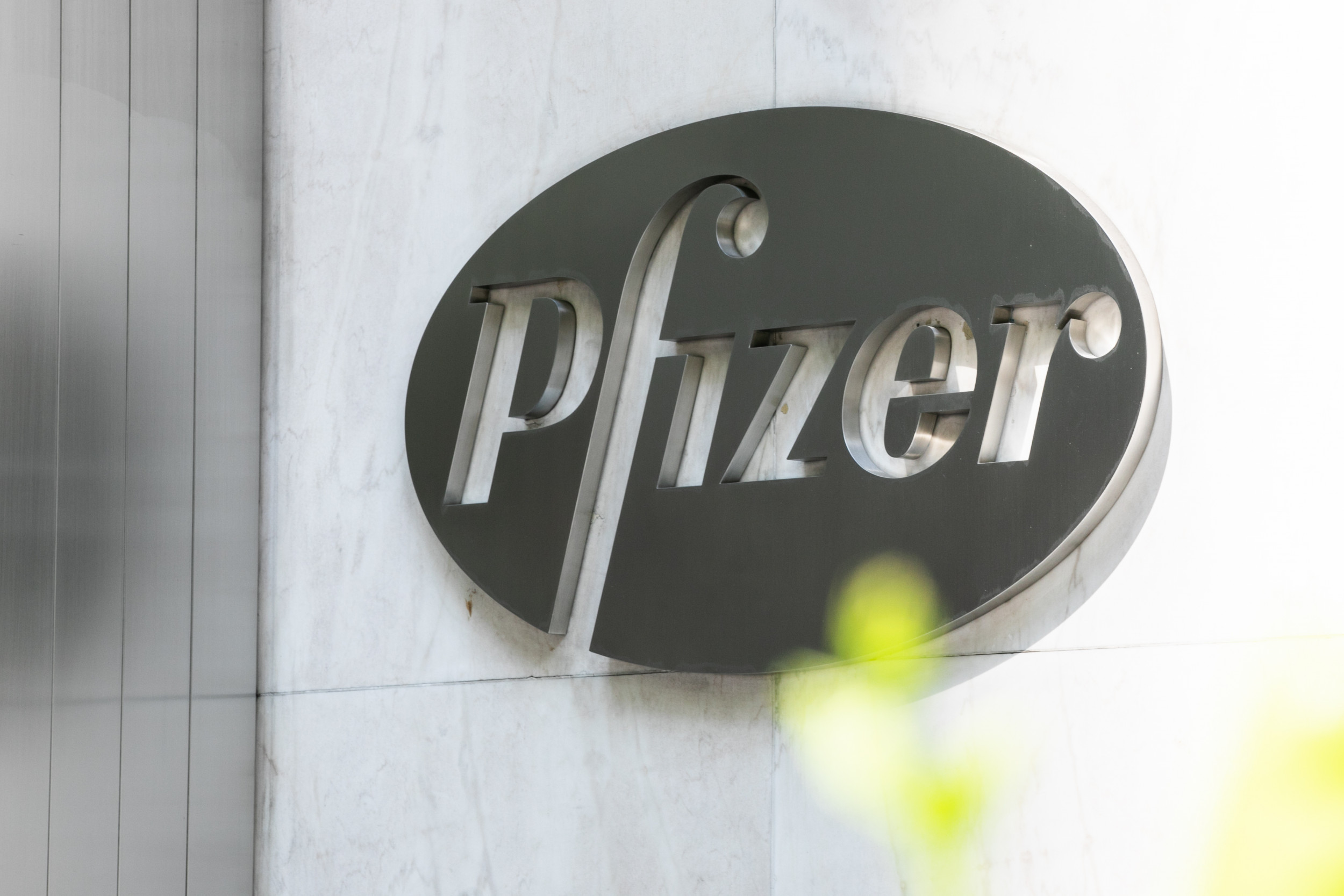 Pfizer Says COVID-19 Pill Reduces Death, Hospitalization By 89 Percent ...