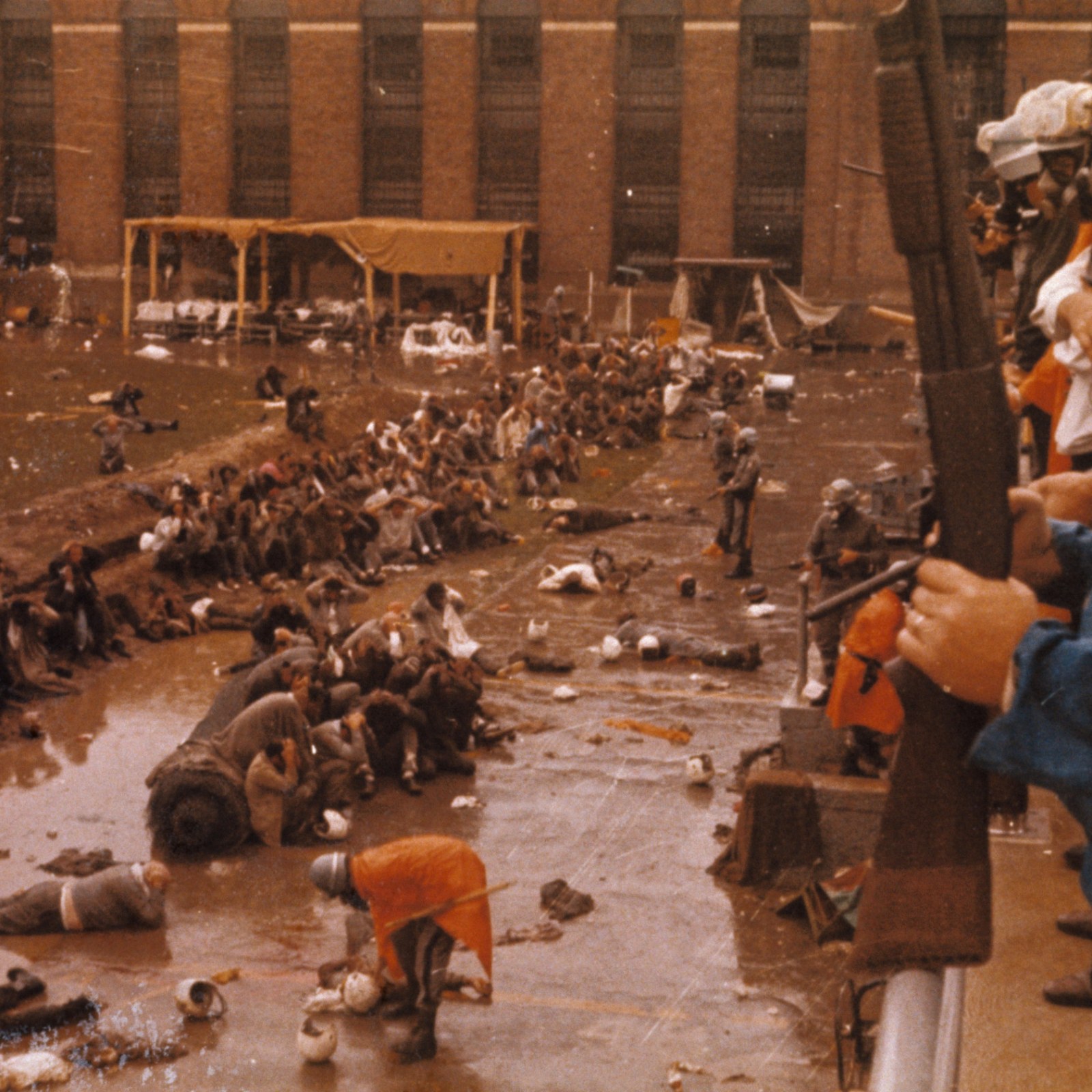 Cmc Prison Riot Attica Prison Riot Ceremony Marks Anniversary Of 1971 Attica Prison