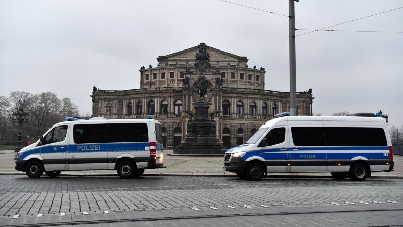 یورش پلیس آلمان، تهدید به مرگ ناشی از کووید