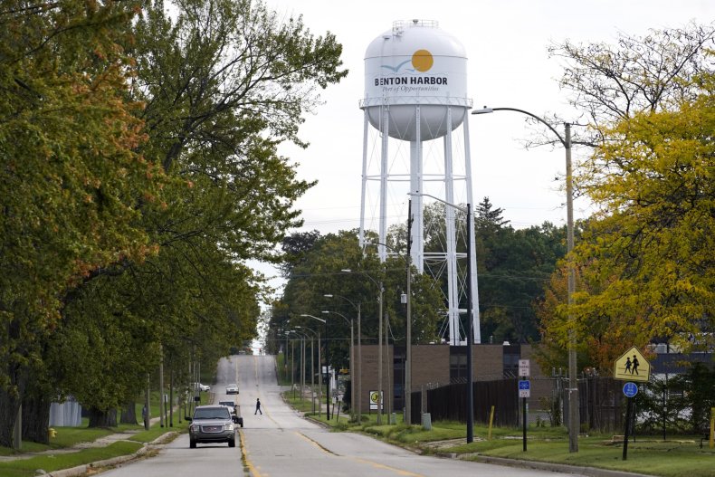 Benton Harbor Michigan, Led Water