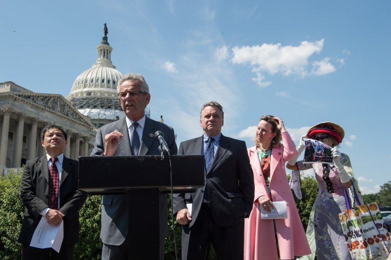 Alan Lowenthal Announces Retirement