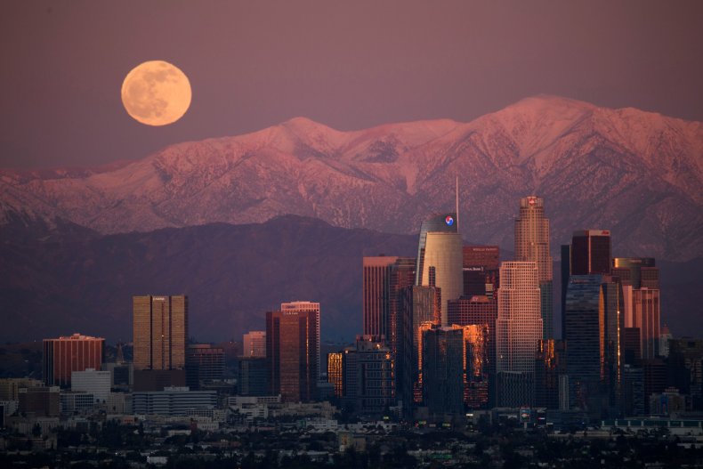 A full cold moon