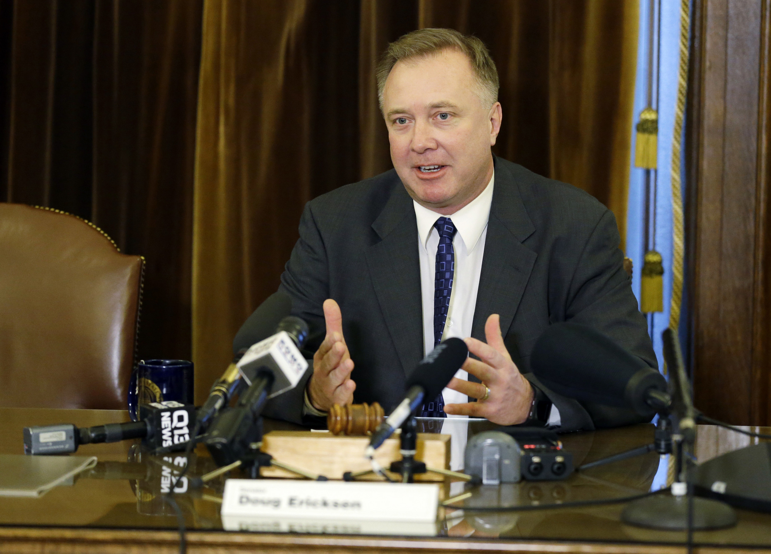 Washington Senator Doug Ericksen, Who Fought Vaccine Mandate, Dies After COVID Battle Washington Senator Doug Ericksen, Who Fought Vaccine Mandate, Dies After COVID Battle