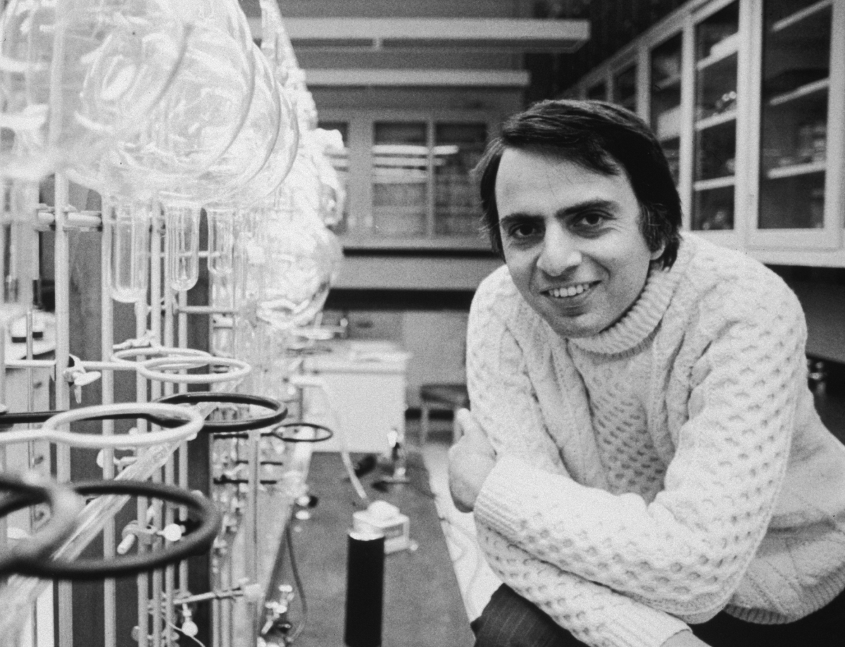 Carl Sagan in a Cornell University laboratory