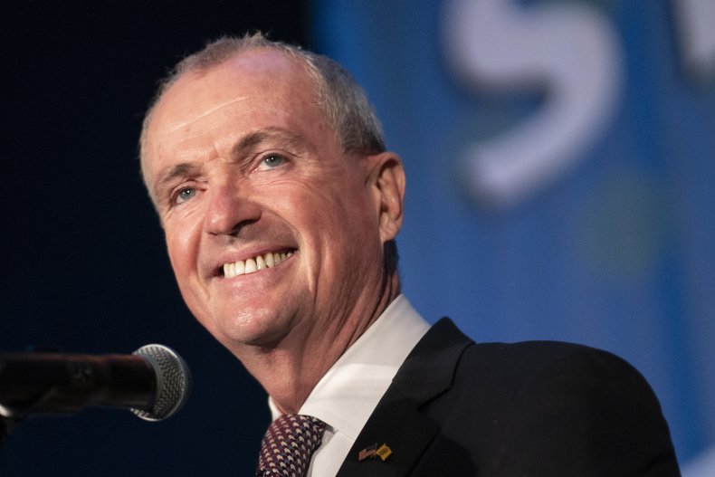 Bill Head to Murphy's Desk