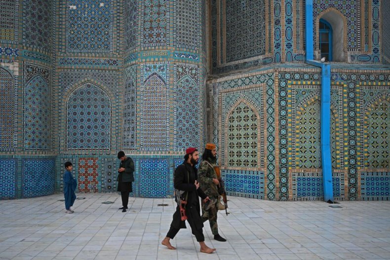 Taliban fighters at Blue Mosque