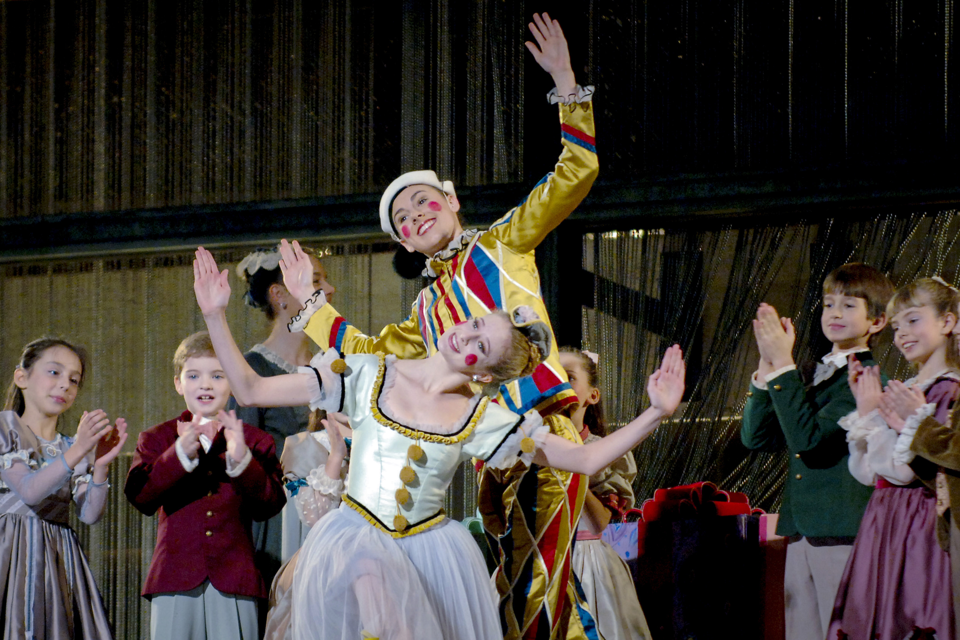 'The Nutcracker' Latest Victim of COVID Surge as NYC Tries to Navigate End-of-Year Events - Vimarsana News