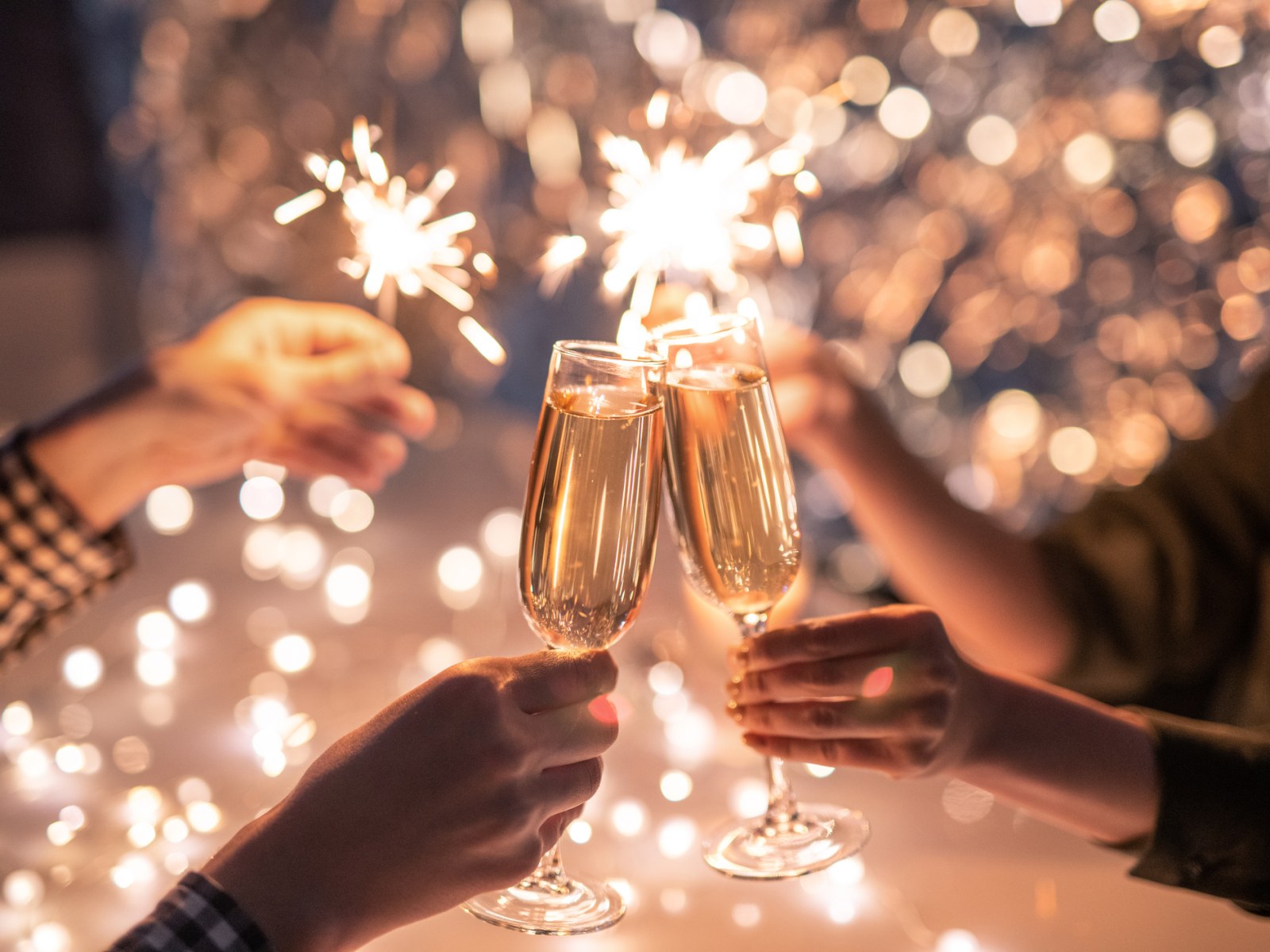 Is It 'Happy New Year' or 'Happy New Years'? NYE Greeting Explained - Newsweek