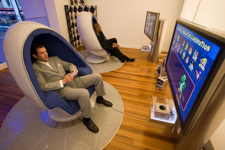 Internet Slams Woman Who Sold Fiancée's Gaming Chair Gifted By His Brother Before He Died - Newsweek 2 Video Gaming Chair