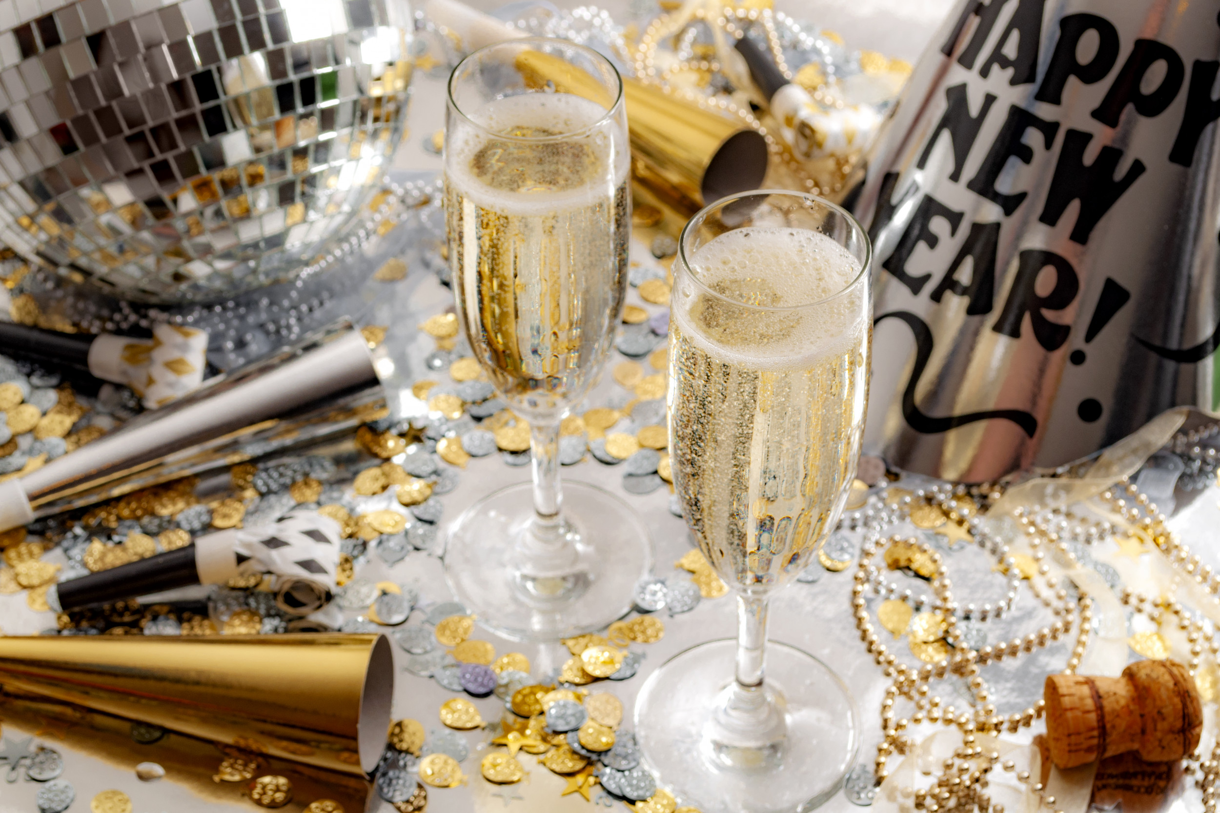 9 Brilliant At Home New Year's Eve Celebration Ideas As Several Events ...