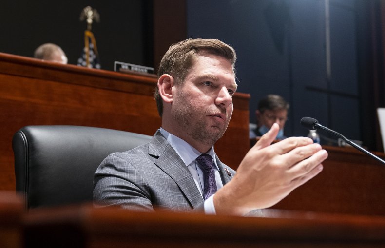 Swalwell identifies man death threats family