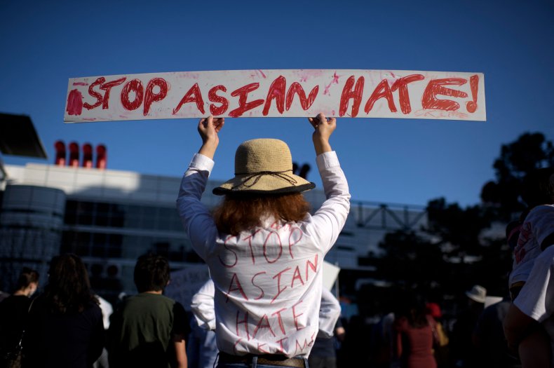 مجری ویدیوی ضد نژادپرستی آسیایی را به اشتراک می گذارد
