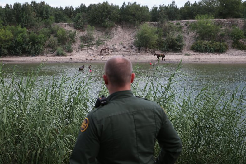 U.S. Agents Patrol Mexico Texas Border