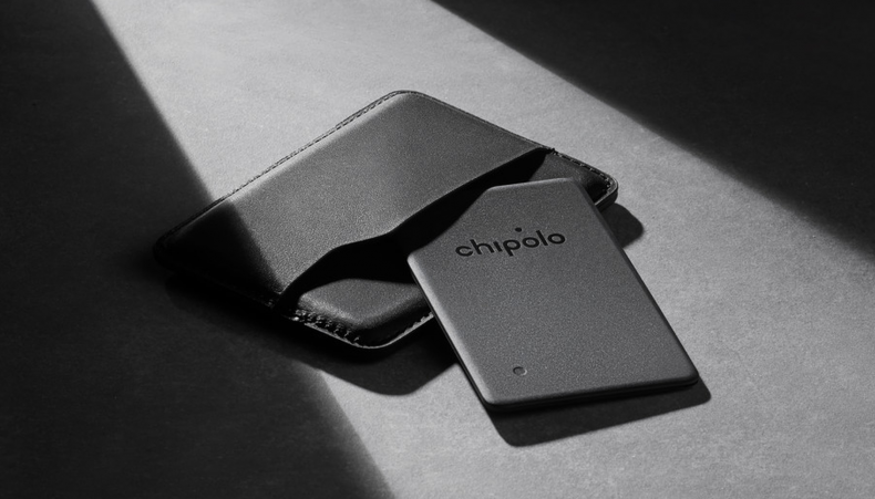 Best Of CES 2022: The 25 Coolest New Products, Gear And Tech - Newsweek 19 Chipolo Card Spot