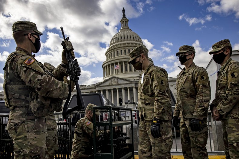 سربازان گارد ملی در ساختمان کنگره آمریکا.