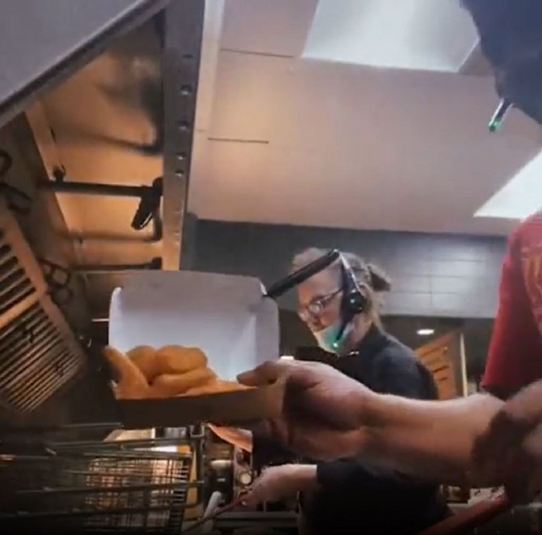 Screengrab from @bigjettyfunny's video.