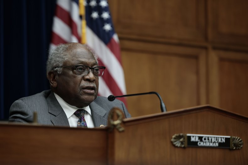 Clyburn Criticizes Sinema for Supporting Filibuster